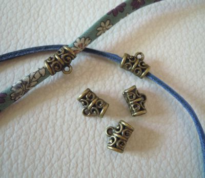 Encantos de bronze filigrana x 5