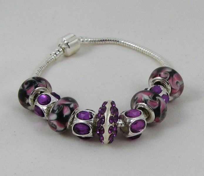 Pulseira de prata com pérolas e strass púrpura