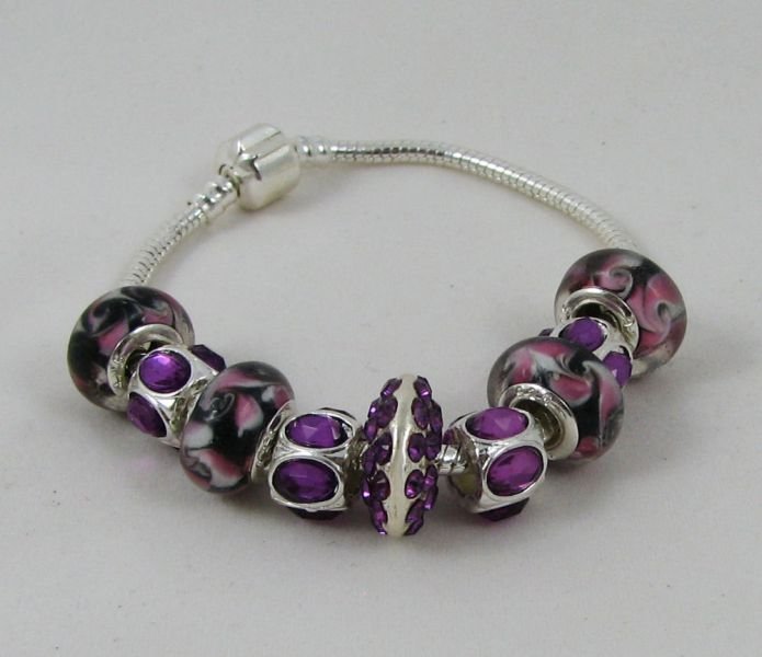 Pulseira de prata com pérolas e strass púrpura