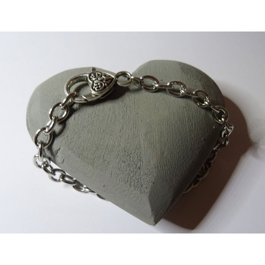 Bracelete corrente prateada grande fecho de coração 20 cm
