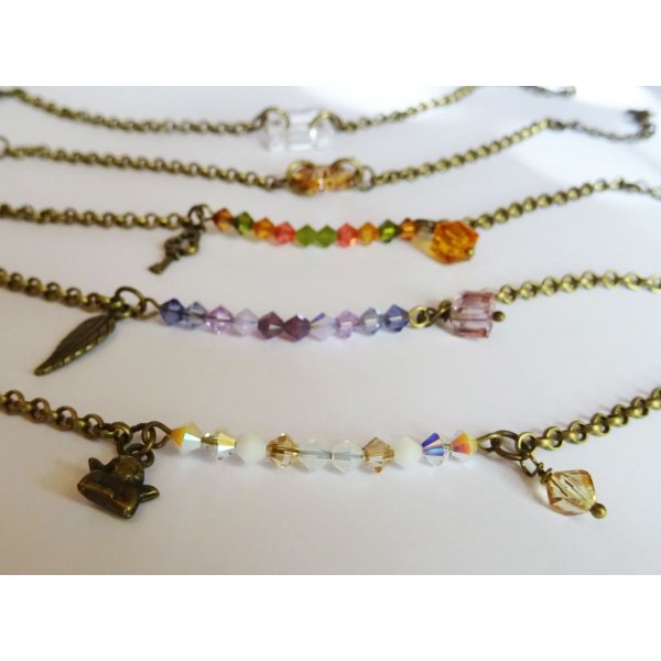 Bracelete de corrente fina branca e dourada