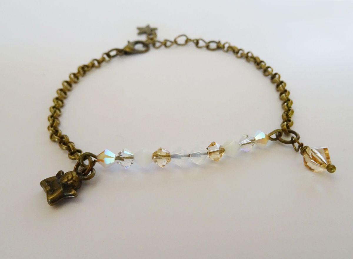 Bracelete de corrente fina branca e dourada