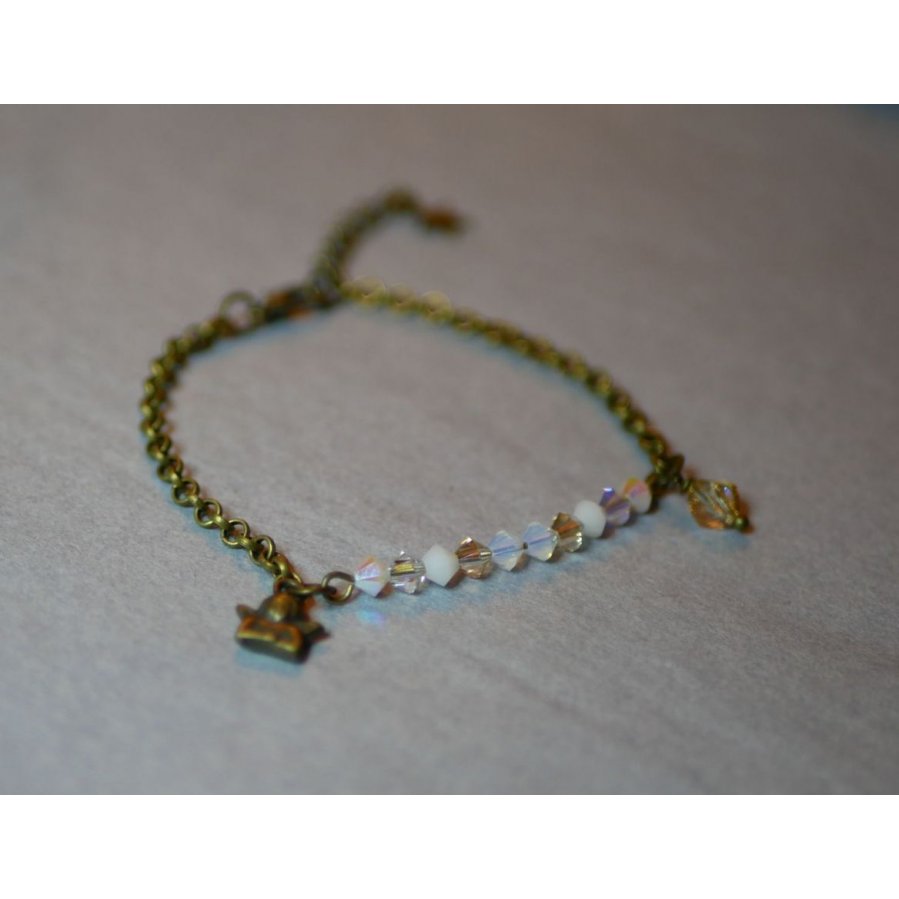 Bracelete de corrente fina branca e dourada