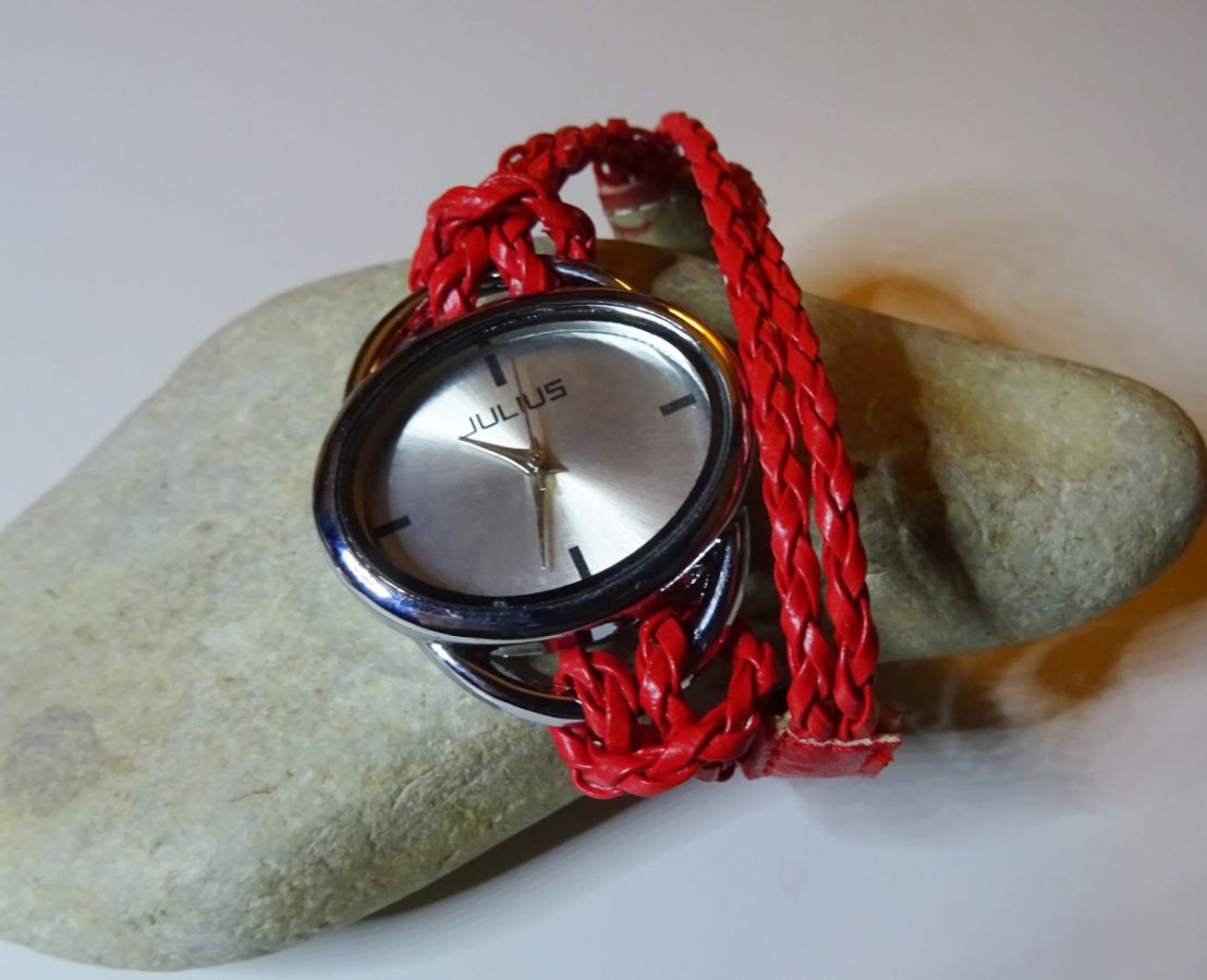 Bracelet montre tressé rouge