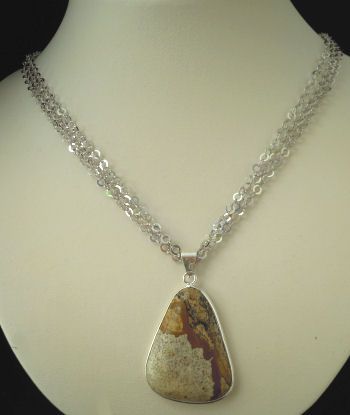 Pingente de cabochon em pedra de jaspe de paisagem, forma triangular