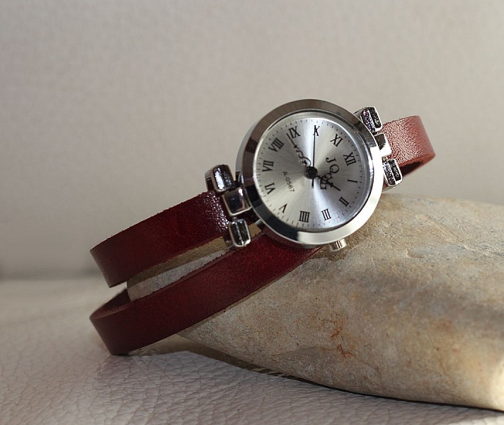 Rosto de rel&oacute;gio em prata estilo Vintage