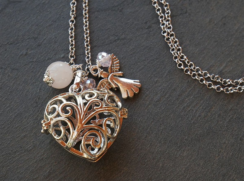 Pingente de colar Caixa cora&ccedil;&atilde;o com pedra de lava da sua escolha Presente do Dia dos Namorados