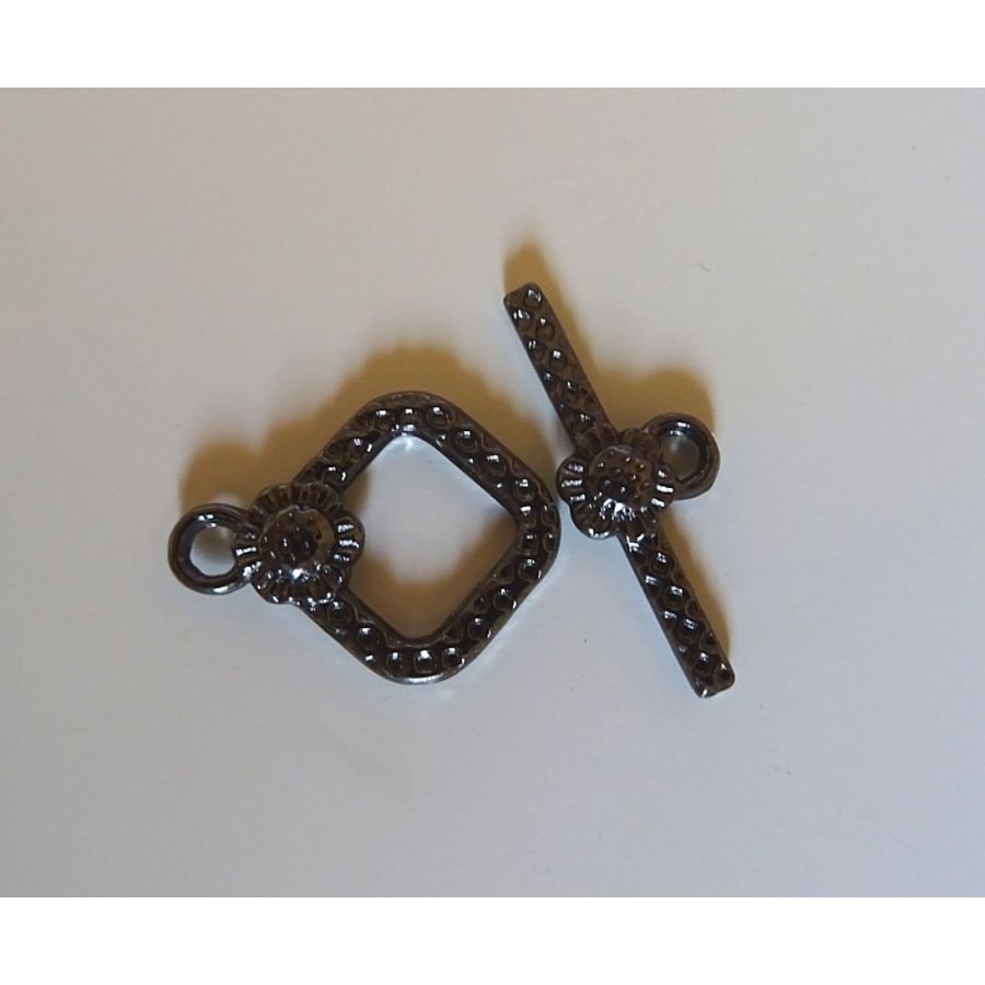 Diamante negro de níquel T-clasp 20