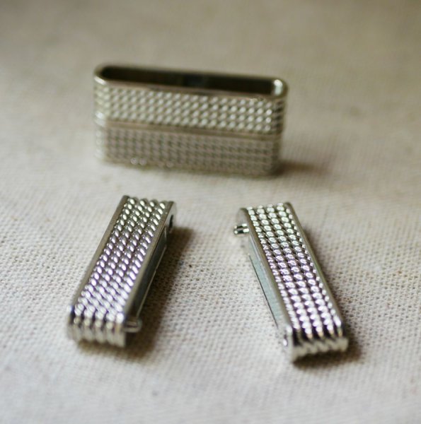 Fecho magn&eacute;tico prata 37mm