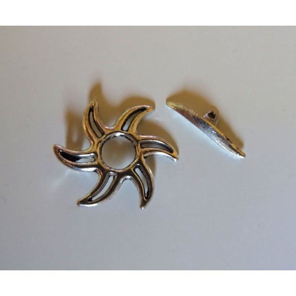 T-clasp Sun prata envelhecida