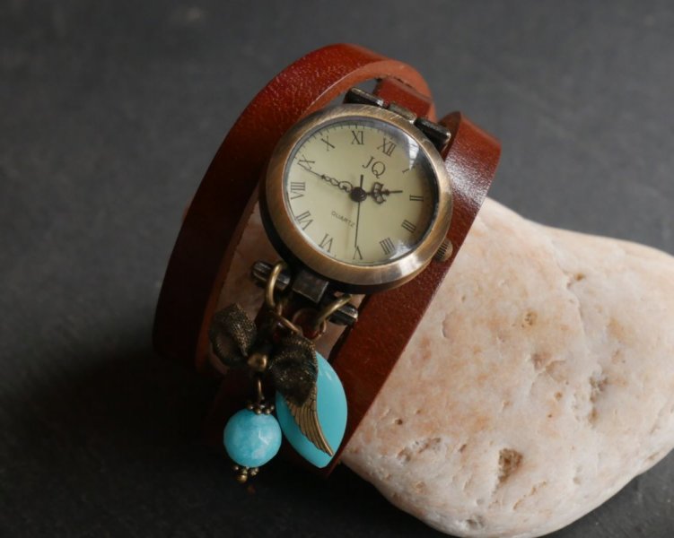 Montre bracelet cuir 3 tours pendentifs Turquoise