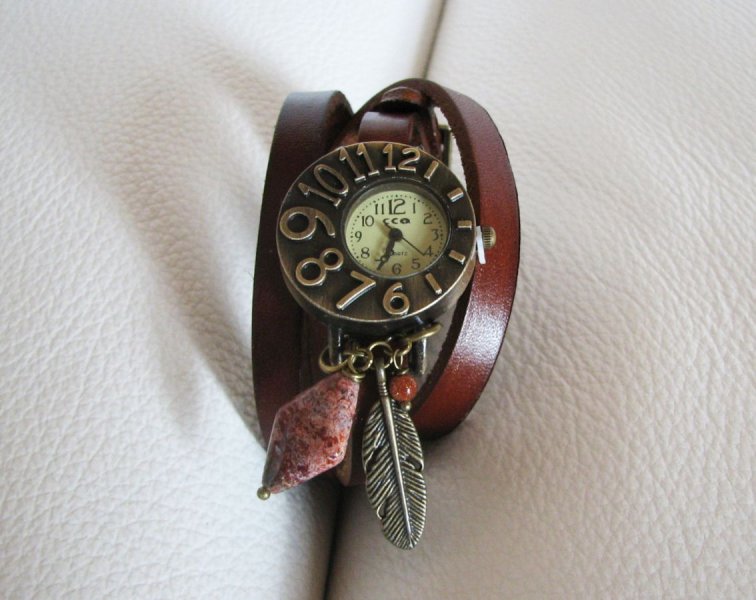 Montre  cuir Marron  cadran original Plume et pierre