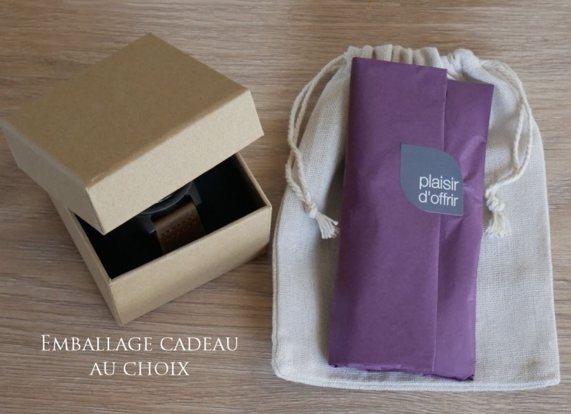 Montre homme bois clair sur bracelet cuir &agrave; personnaliser