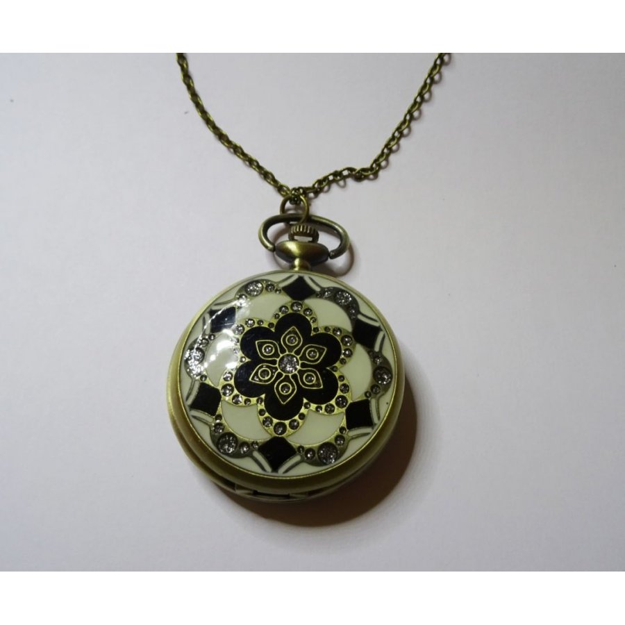 Pendente de relógio de bolso grande sobre corrente