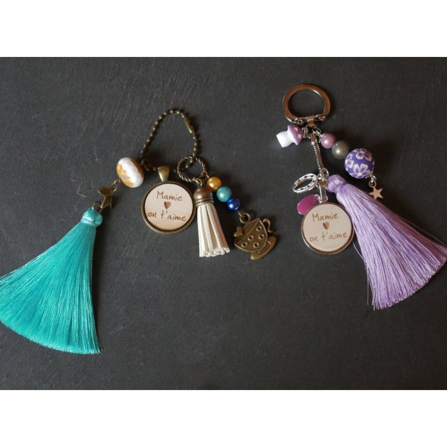 Chaveiro de cabochon de madeira com parma tassel