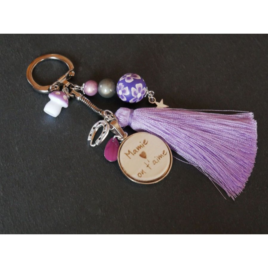 Chaveiro de cabochon de madeira com parma tassel