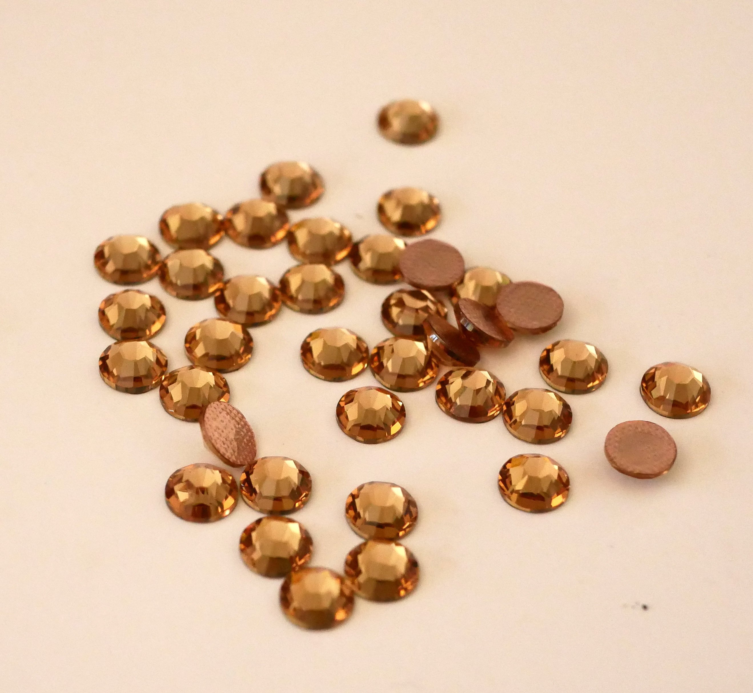 Strass Light colorado top&aacute;zio hotfix x1