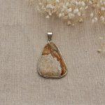 Pingente de cabochon em pedra de jaspe de paisagem, forma triangular