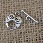 Coruja T-clasp prateada